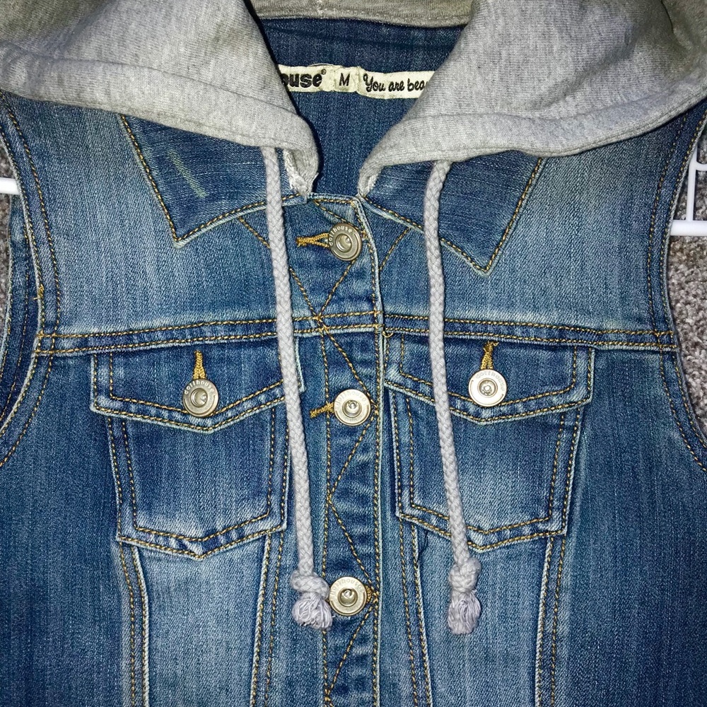 NWOT Jean Hooded Vest - Picture 3 of 6
